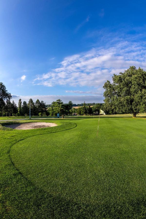 Vacanceole - Le Domaine Du Golf D'Albret Aparthotel Barbaste Exterior photo